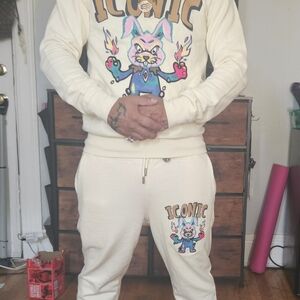 Set of sweater and sweat pants
